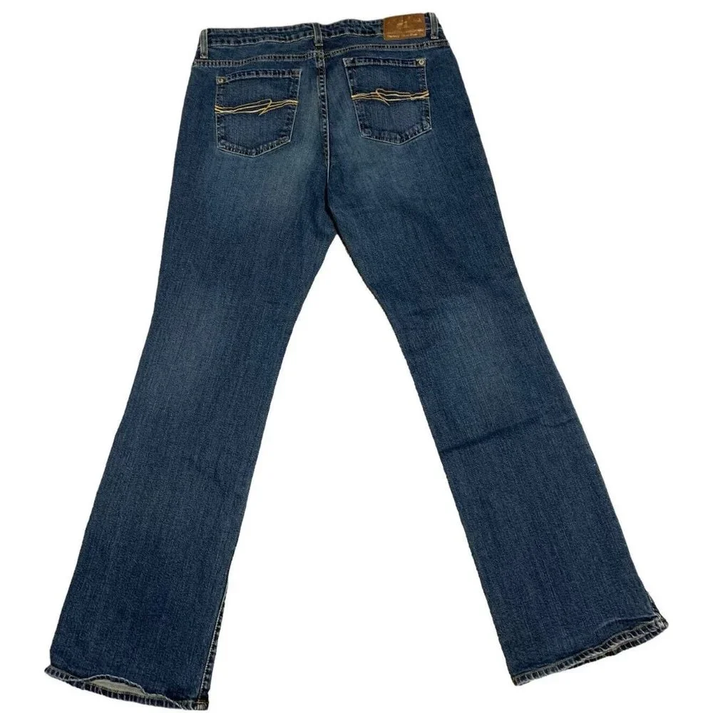 Thre3 Clothing Co Bootcut Leg Jeans Women's Size 14 Blue Mid Rise - Picture 2 of 5